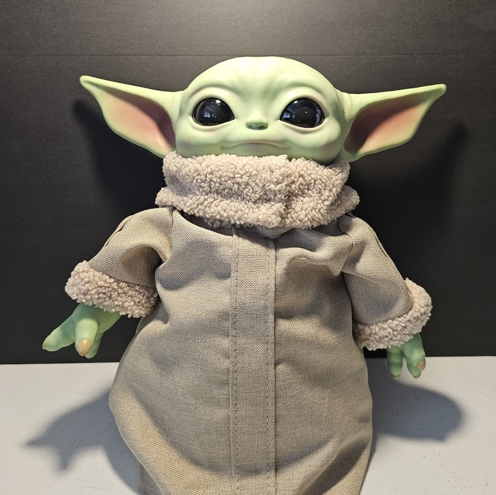 Mattel Star Wars Baby Yoda The Child Mandalorian 11 inch